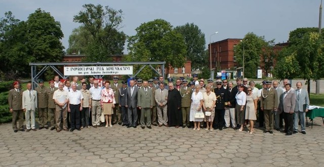 Uczestnicy obchodów Święta Wojska Polskiego w Garnizonie Inowrocław