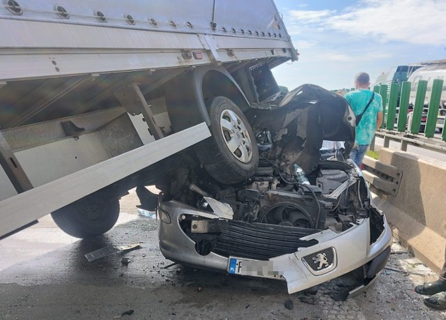 Wypadek na autostradzie A4 w Sośnicy pod Wrocławiem 8.05.2024