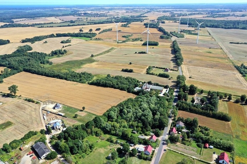 Postomino widziane z lotu ptaka. Zobacz fotorelację z przelotu dronem nad Postominem [ZDJĘCIA]