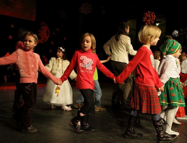 Koncert zakończył wspólny występ młodych artystów, do znanej piosenki Majki Jeżowskiej "Wszystkie dzieci nasze są&#8221;.