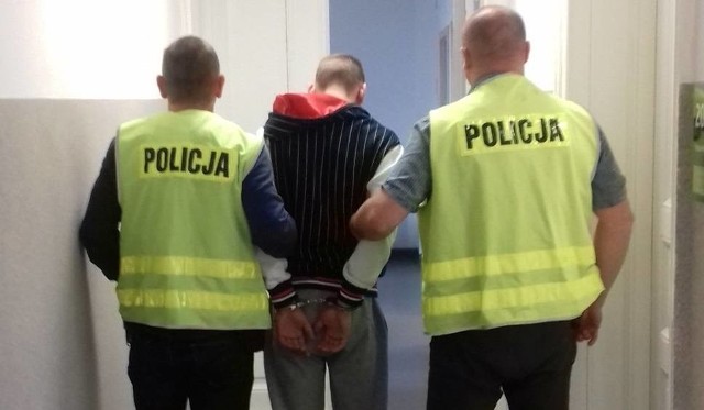 24-letni chełmnianin, który podpalał auta w Chełmnie, w areszcie czeka na badania psychiatryczne
