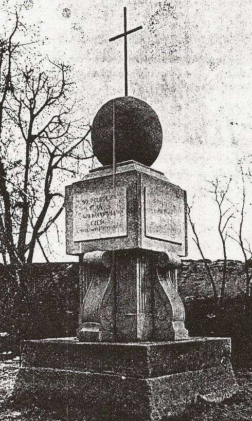 Pomnik powstał w 1923 roku. Niestety kilkanaście lat...