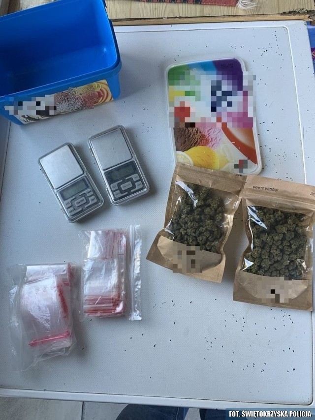Narkotyki przejęte podczas przeszukania u 33-latka w gminie Chęciny