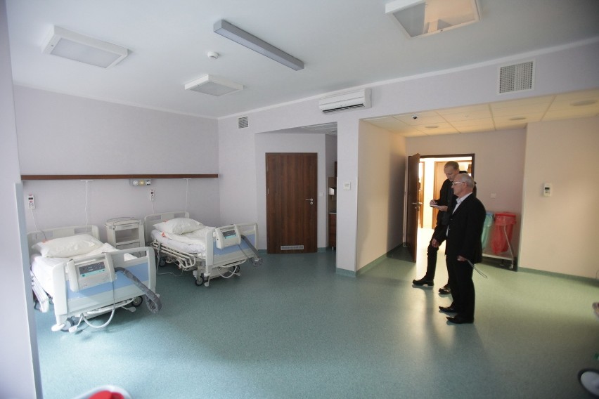 Nowoczesne sale operacyjne w Szpitalu św. Barbary w Sosnowcu...