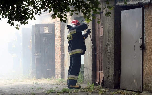 Pożar komórek przy ul. Wólczańskiej.