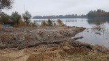 Walka o wodę w Kujawsko-Pomorskiem. Właściciele jak buldożery rozjeżdżają brzegi