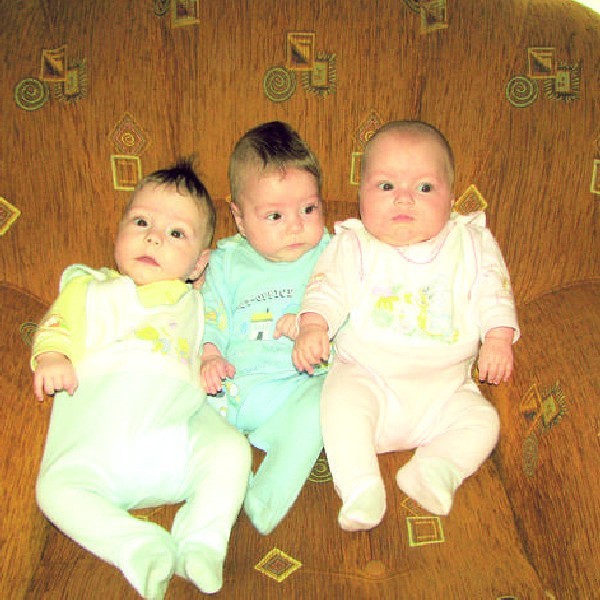 Julka, Natalka, Martynka, trojaczki z Ignackowa. Urodziły się za wcześnie, teraz jednak powoli doganiają rówieśników.