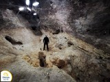 Sensacyjne odkrycie: sieć jaskiń pod zamkiem w Olsztynie koło Częstochowy. Archeolodzy znaleźli jaskinię, złożony system tuneli i szczelin