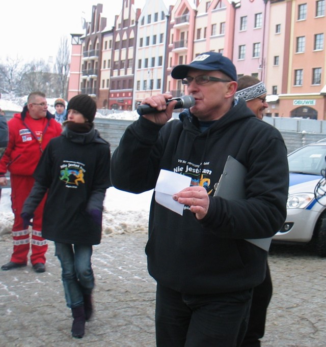 Zeszłoroczny marszobieg organizowany przez Jerzego Górskiego udał się wyśmienicie. Ludzie nie tylko rozruszali się po sylwestrowych szaleństwach, ale zrobili też coś dobrego dla innych.