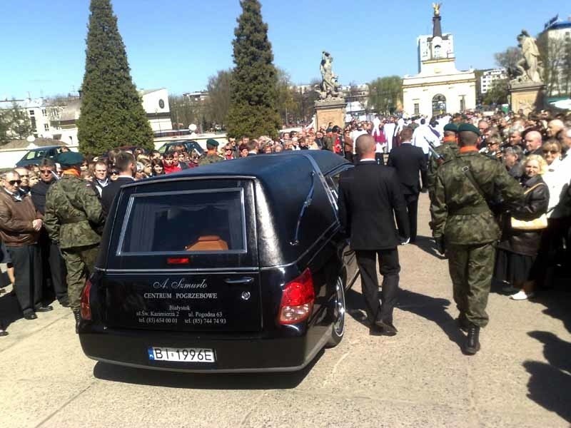 Odjazd konduktu zalobnego spod Palacu Branickich