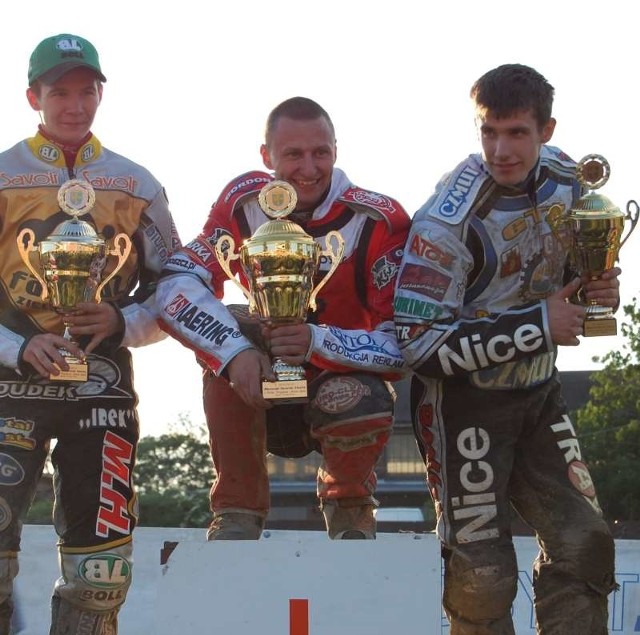 Na podium stanęli (od lewej) Patryk Dudek, Marcin Jędrzejewski i Artur Mroczka.