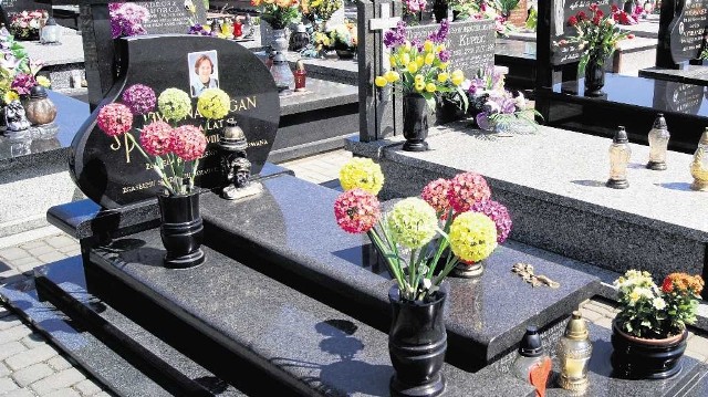 Iwona Cygan spoczęła w grobowcu w Ratajach Słupskich. Rodzina nie chciała jej pochować w Szczucinie