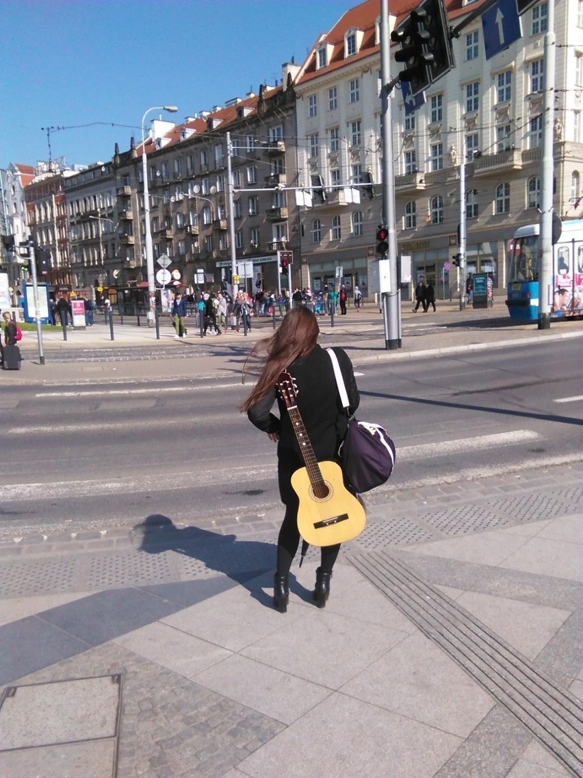 Gitarowy Rekord Guinnessa, mała scena