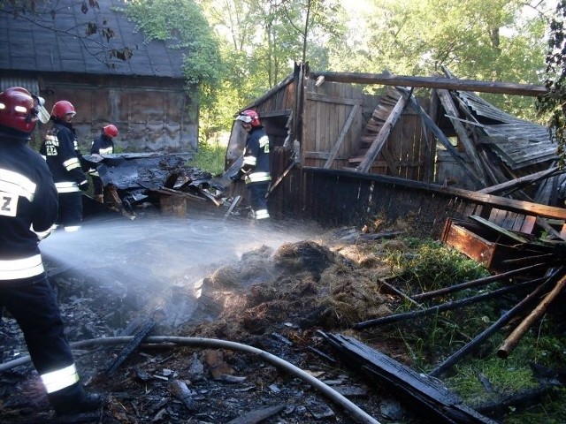 Podczas gaszenia stodoły w Wymysłowie.