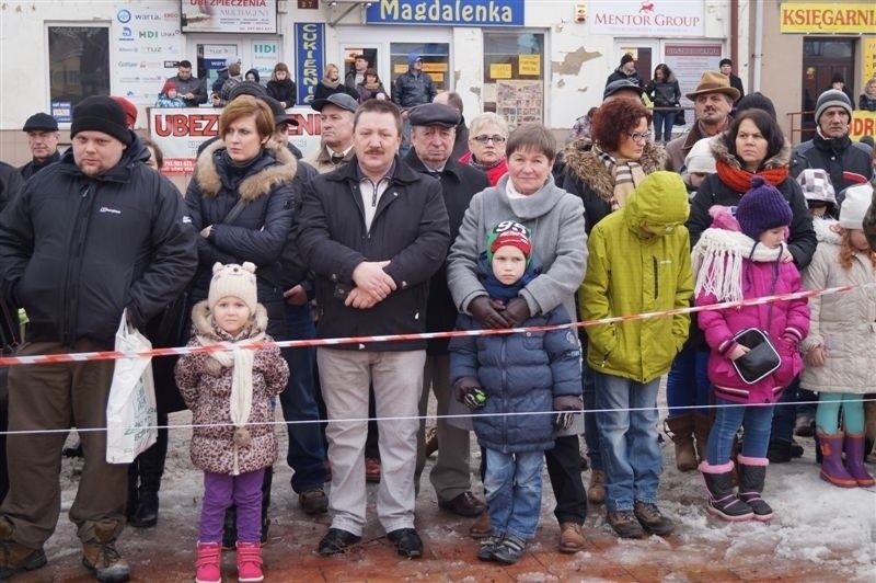 Na rynku zgromadzili się mieszkańcy Przasnysza i okolic.