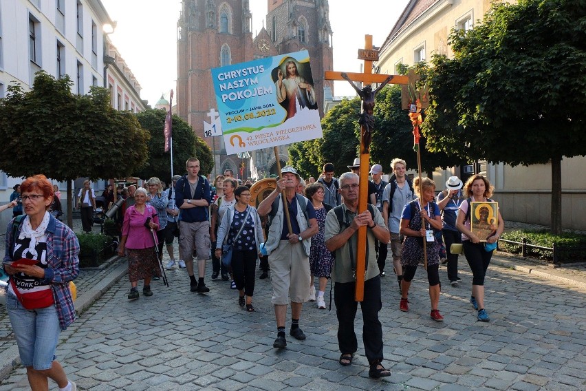 Piesza Pielgrzymka Wrocławska wyruszyła na Jasną Górę po raz...