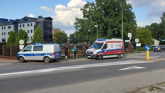 Tarnobrzeg. Rowerzysta upadł na chodnik, doznał obrażeń