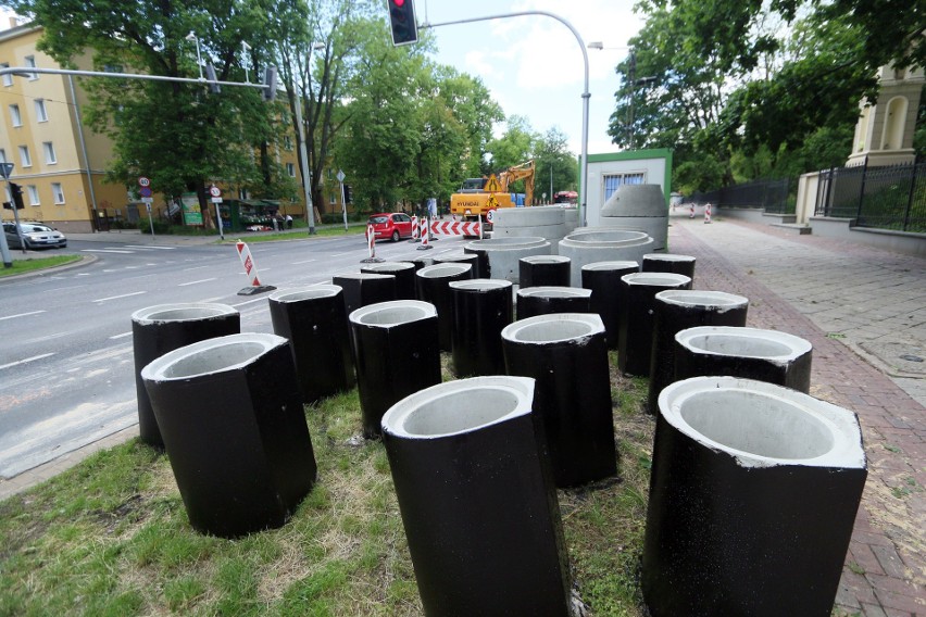 Najwięcej utrudnień dla kierowców jest obecnie na Al....