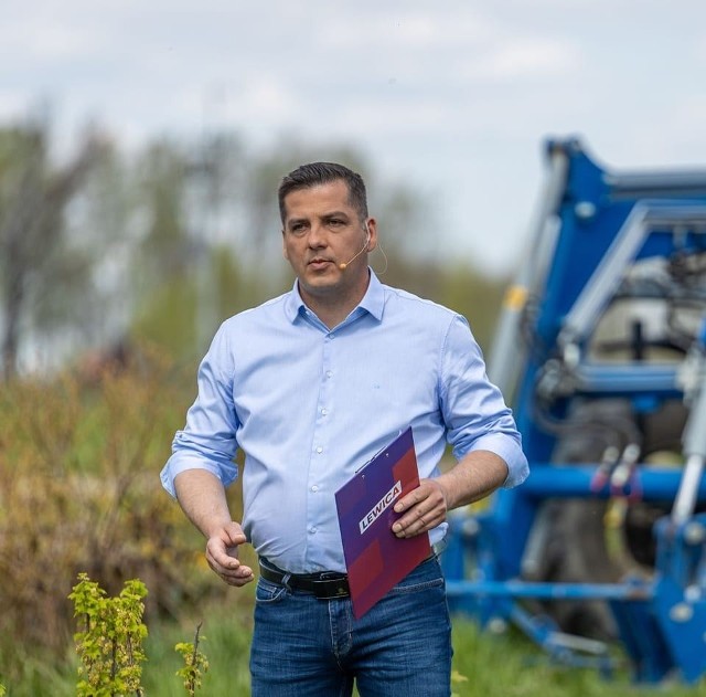 Daniel Oliszewski, sadownik i przedsiębiorca z Jasieńca otwiera listę wyborczą Lewicy w wyborach parlamentarnych w naszym okręgu.
