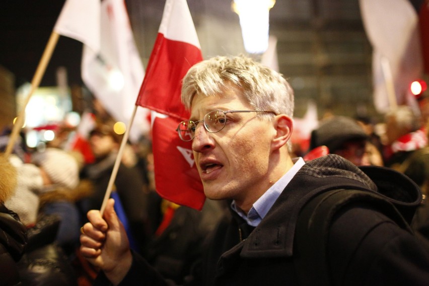 Strajk obywatelski w Warszawie, czyli marsz KOD 13 grudnia. Była też manifestacja PiS [ZDJĘCIA]