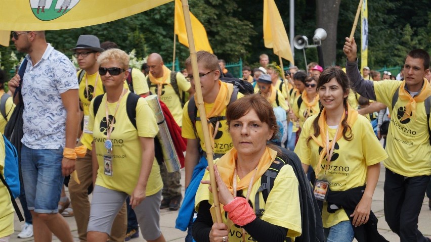 Pielgrzymka Sosnowiecka 25. raz dotarła na Jasną Górę! [ZDJĘCIA]