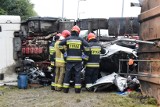 Bielsko-Biała: zmarła kobieta, której samochód przygniotła ciężarówka. Kilka tygodni walczyła o życie