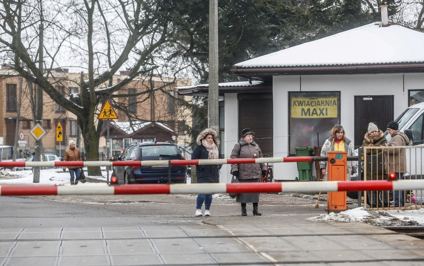 Miasto wspólnie z PKP rozważa likwidację pozostałych...