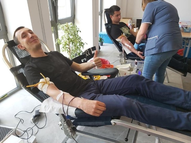 Dziesiąta akcja krwiodawstwa w Sędziszowie. Do Regionalnego Krwiodawstwa pojechało ponad 30 litrów krwi.