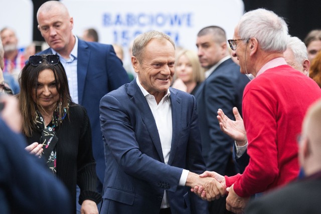 Donald Tusk przyjechał do Słupska. Lider Platformy Obywatelskiej spotkał się z mieszkańcami w hali Gryfia