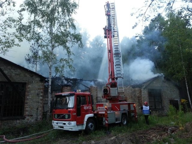 Pożar hali w Starachowicach