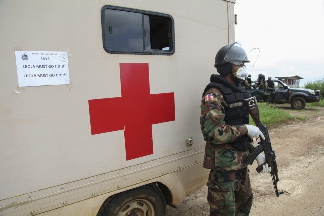 Wirus Ebola w Afryce atakuje coraz większa liczbę...