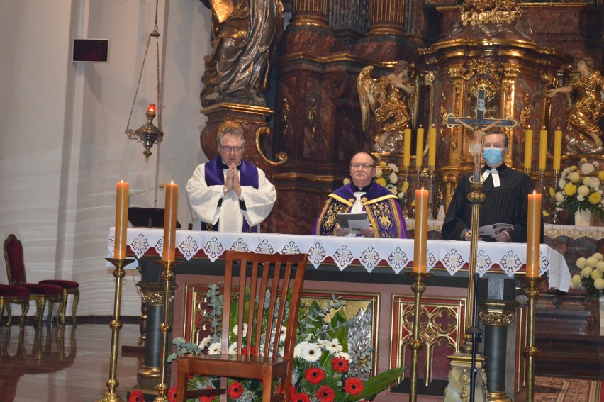 Mniejszość niemiecka obchodziła dziś w Opolu Narodowy Dzień Żałoby