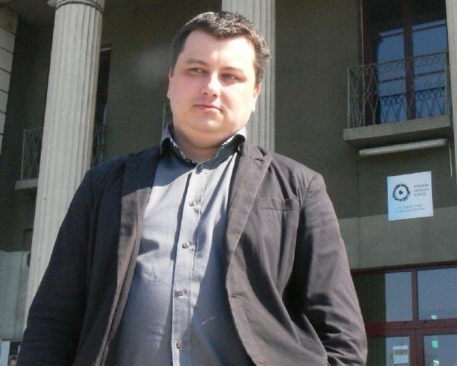 Doktor Przemysław Bieniek po pięciu latach został odwołany ze stanowiska szefa skarżyskiego Uniwersytetu Trzeciego Wieku. 
