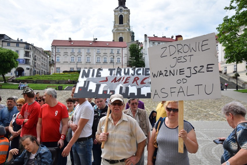 Mieszkańcy Przemyśla protestowali przeciwko budowie wytwórni...