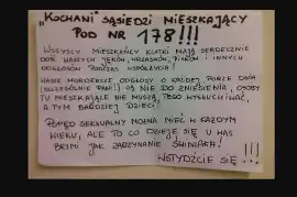 Kochani sąsiedzi - zobacz najlepsze ogłoszenia z klatek schodowych [GALERIA ZDJĘĆ]