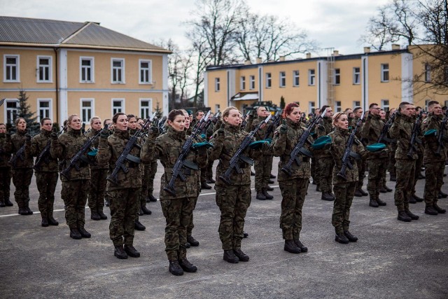 Przysięga wojskowa prawie 180 ochotników 21 Brygady Strzelców Podhalańskich.