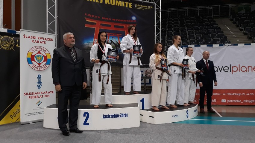 Nasi karatecy na podium w Jastrzębiu Zdroju (ZDJĘCIA)   