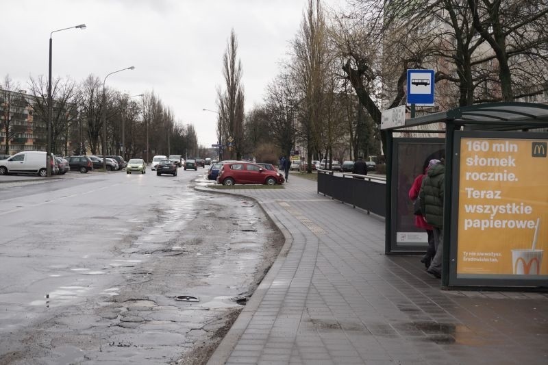 Przy ulicy Traktorowej powstanie rondo - ósme na Teofilowie. ZDJĘCIA