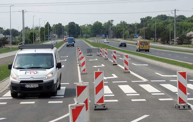 Nowy odcinek Polnej otwarto trzy miesiące przed terminem. Drogowcy budują tu jeszcze ul. Forteczną