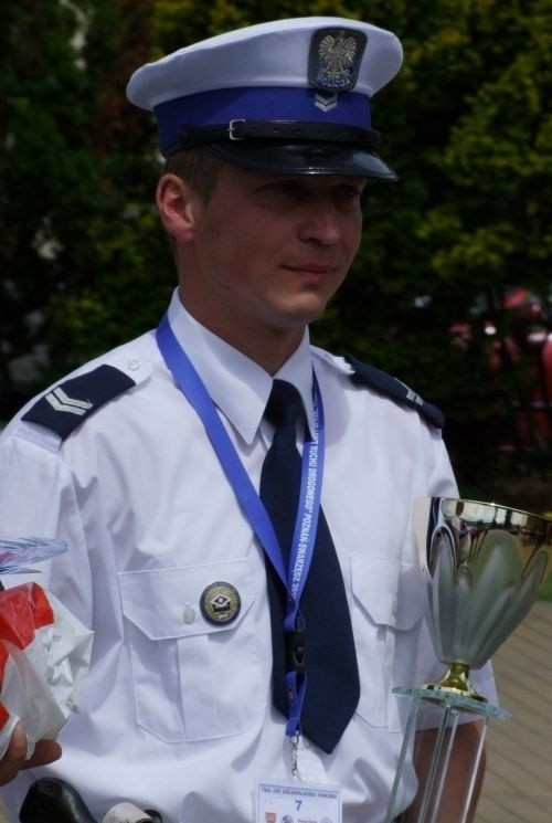 Tomasz Michalski z Komendy Miejskiej Policji w Poznaniu zwyciężył w zawodach na najlepszego policjanta drogówki