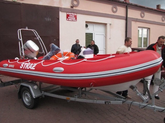 Nowa łódź trafiła już do strażaków &#8211; ochotników w Odrzywole.