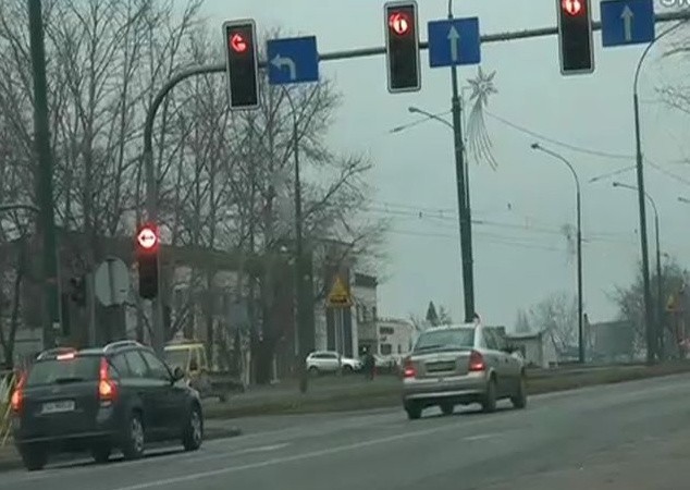 Dąbrowa Górnicza: 16 kierowców przejechało skrzyżowania na czerwonym świetle. Czekała na nich policja 