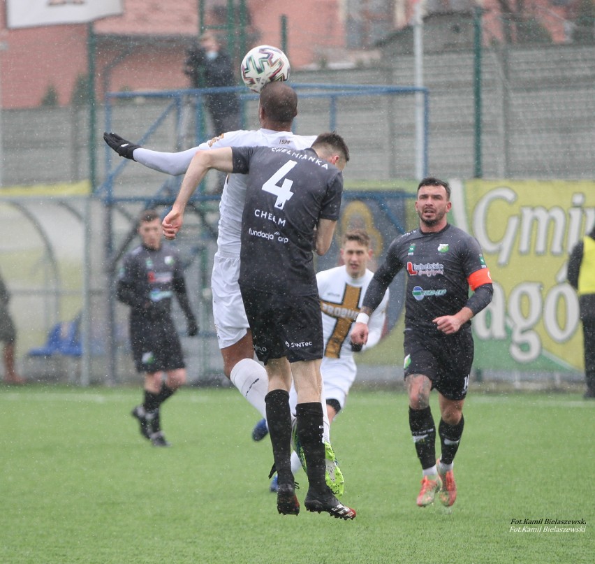 Galeria zdjęć z meczu 3 ligi pomiędzy ŁKS Probudex Łagów i Chełmianką Chełm. Było dużo kontrowersji