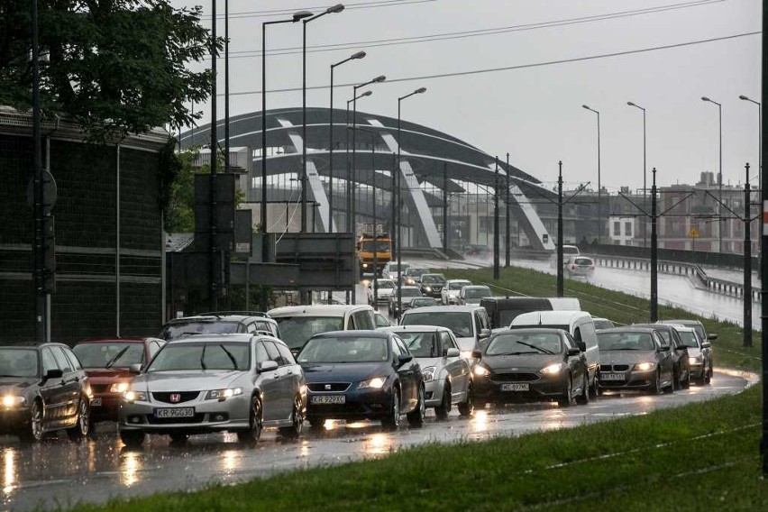 Remonty i pogoda dały się we znaki nie tylko kierowcom, ale...