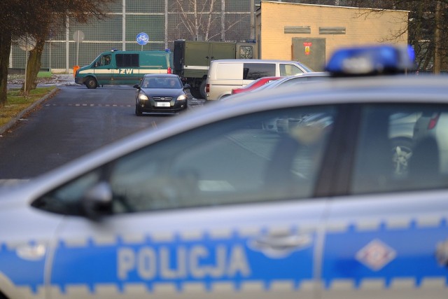 W okolicach ulicy Sczanieckiego w Toruniu pojawili się policjanci i saperzy.