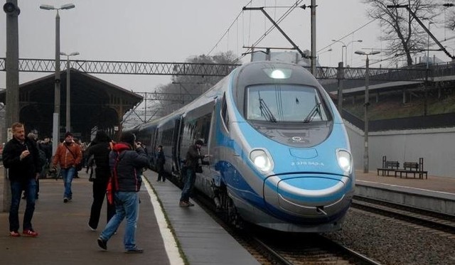 Pendolino na Centralnej Magistrali Kolejowej pędzi z prędkością 200 km/h. Między Słupskiem a Gdynią pojedzie jednak 120 km/h