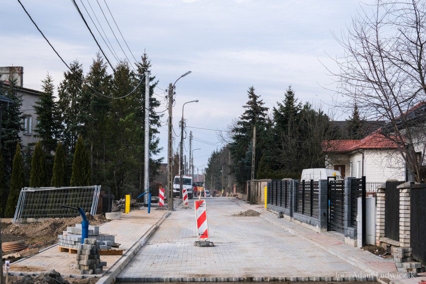 Miasto buduje nowe ulice na osiedlu Zawady. Nawierzchnia będzie z kostki