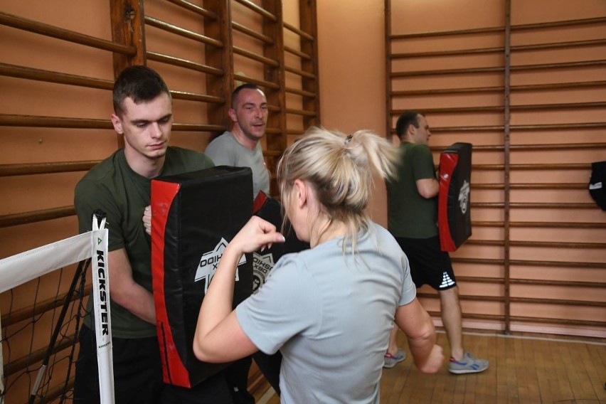 Żołnierze i policjanci na szkoleniu w Kielcach. "Kobiety w wojsku radzą sobie znakomicie" [ZDJĘCIA]