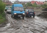 Setki samochodów toną w błocie! A wszystko przez remont Słowackiego...