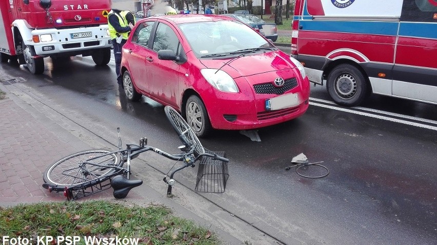 Wyszków. Zderzenie toyoty z rowerzystą [ZDJĘCIA]